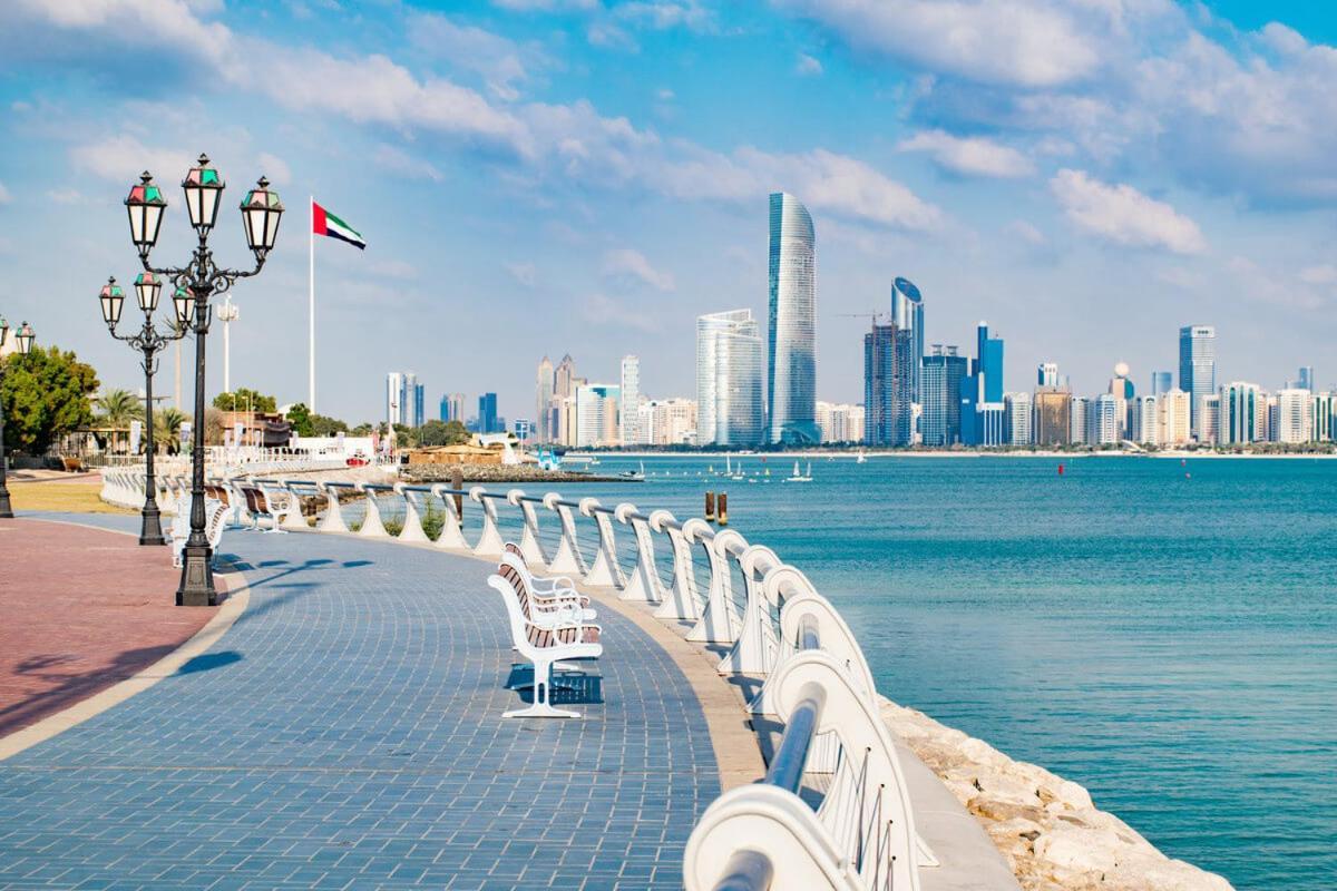 Corniche Street - Extremely Unique Room Abu Dhabi Exterior photo
