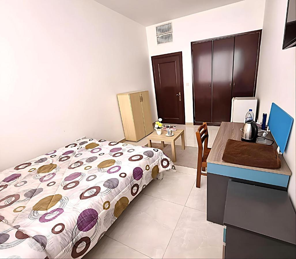 Corniche Street - Extremely Unique Room Abu Dhabi Exterior photo